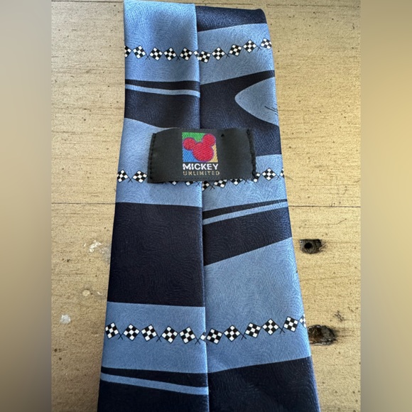 Mickey Mouse racing tie - Picture 2 of 3